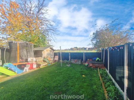 2 bedroom Semi-detached house for sale in Sunnymede Terrace, Askern, Doncaster, DN6