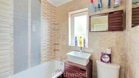 2 bedroom Semi-detached house for sale in Sunnymede Terrace, Askern, Doncaster, DN6