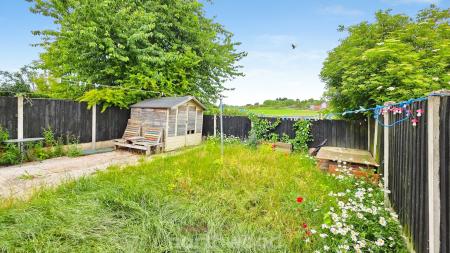 2 bedroom Semi-detached house for sale in Sunnymede Terrace, Askern, Doncaster, DN6