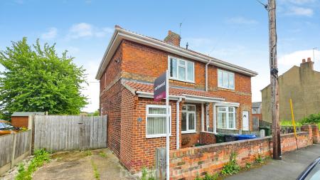 2 bedroom Semi-detached house for sale in Sunnymede Terrace, Askern, Doncaster, DN6