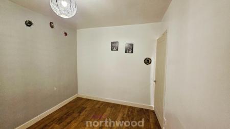 2 bedroom Semi-detached house for sale in Sunnymede Terrace, Askern, Doncaster, DN6