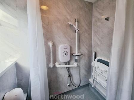 2 bedroom Semi-detached bungalow for sale in Moorfield Drive, Armthorpe, Doncaster, DN3