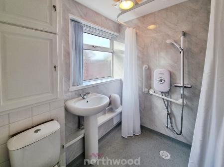 2 bedroom Semi-detached bungalow for sale in Moorfield Drive, Armthorpe, Doncaster, DN3