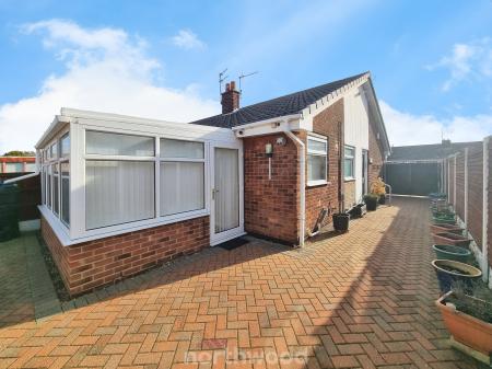 2 bedroom Semi-detached bungalow for sale in Moorfield Drive, Armthorpe, Doncaster, DN3