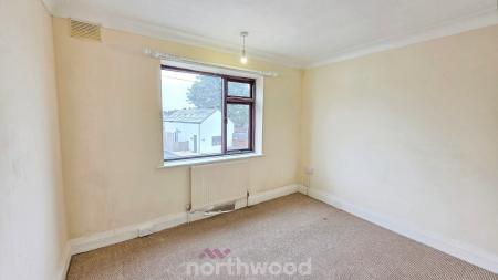 3 bedroom Flat to let in St Helens Road, Belle Vue, Doncaster, DN4