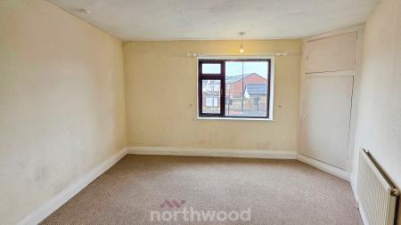 3 bedroom Flat to let in St Helens Road, Belle Vue, Doncaster, DN4