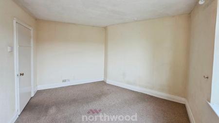 3 bedroom Flat to let in St Helens Road, Belle Vue, Doncaster, DN4