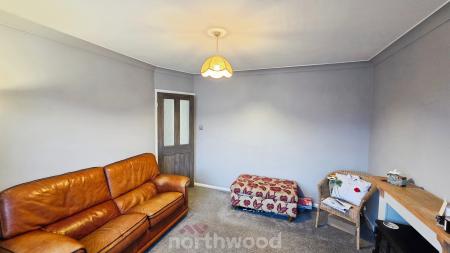 3 bedroom Semi-detached house for sale in Oakhill Road, Wheatley Hills, Doncaster, DN2