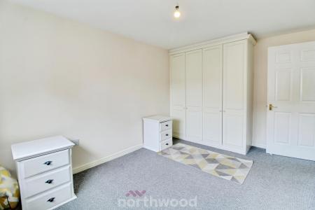 3 bedroom Flat to let in Cavalier Court, Woodfield Plantation, Doncaster, DN4
