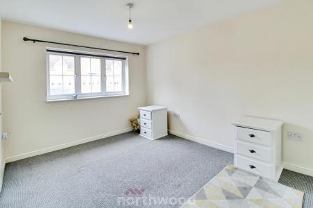 3 bedroom Flat to let in Cavalier Court, Woodfield Plantation, Doncaster, DN4
