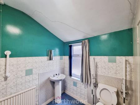 2 bedroom Terraced House for sale in Montague Street, Doncaster, DN1