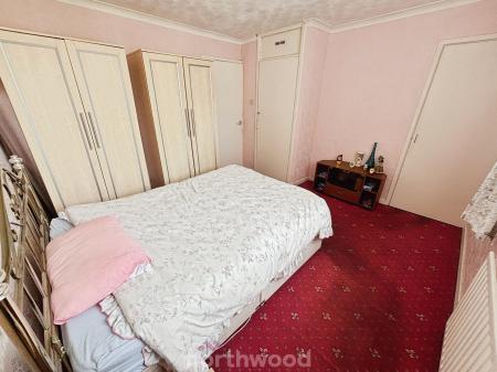3 bedroom Terraced House for sale in Bootham Crescent, Stainforth, Doncaster, DN7