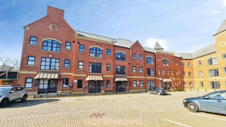 1 bedroom Flat to let in Portland Place, Doncaster, DN1