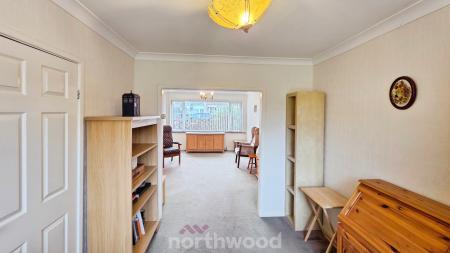 3 bedroom Semi-detached house for sale in Colchester Court, Scawsby, Doncaster, DN5