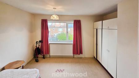 3 bedroom Semi-detached house for sale in Colchester Court, Scawsby, Doncaster, DN5