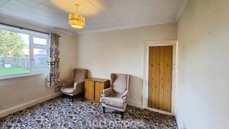 3 bedroom Semi-detached house for sale in Zetland Road, Town Moor, Doncaster, DN2