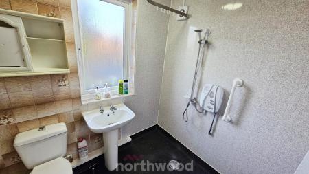 3 bedroom Semi-detached house for sale in Zetland Road, Town Moor, Doncaster, DN2