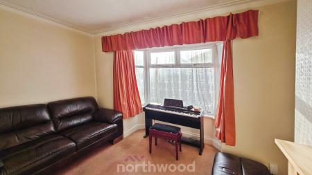 3 bedroom Semi-detached house for sale in Zetland Road, Town Moor, Doncaster, DN2