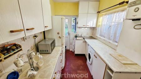 3 bedroom Semi-detached house for sale in Zetland Road, Town Moor, Doncaster, DN2