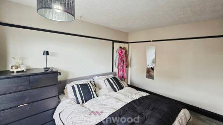 3 bedroom Semi-detached house for sale in Zetland Road, Town Moor, Doncaster, DN2