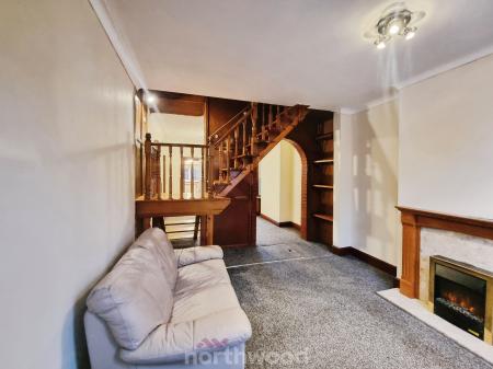 2 bedroom Terraced House for sale in Shadyside, Hexthorpe, Doncaster, DN4