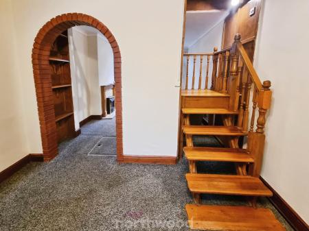 2 bedroom Terraced House for sale in Shadyside, Hexthorpe, Doncaster, DN4