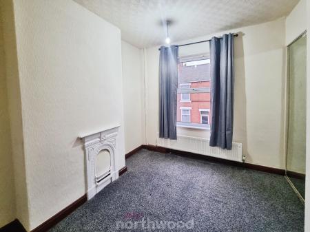 2 bedroom Terraced House for sale in Shadyside, Hexthorpe, Doncaster, DN4