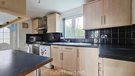 3 bedroom Semi-detached house for sale in Harrowden Road, Wheatley, Doncaster, DN2