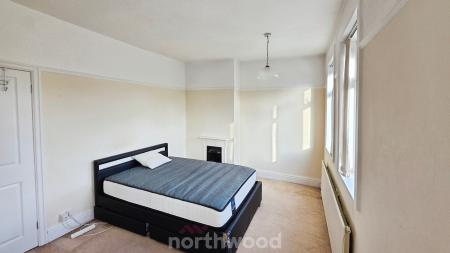 3 bedroom Semi-detached house for sale in Harrowden Road, Wheatley, Doncaster, DN2