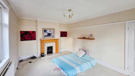 3 bedroom Semi-detached house for sale in Harrowden Road, Wheatley, Doncaster, DN2