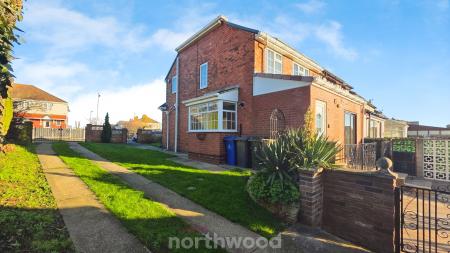 3 bedroom Semi-detached house for sale in Skellow Road, Skellow, Doncaster, DN6
