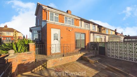 3 bedroom Semi-detached house for sale in Skellow Road, Skellow, Doncaster, DN6