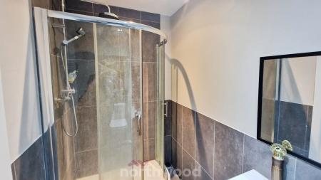 2 bedroom Flat to let in French Gate, Doncaster, DN1