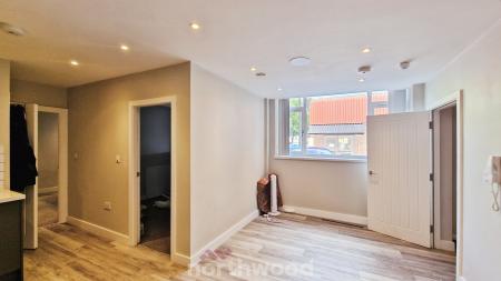 2 bedroom Flat to let in French Gate, Doncaster, DN1