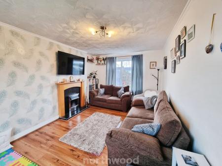 3 bedroom Terraced House for sale in Crossfield Lane, Skellow, Doncaster, DN6