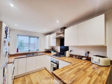 3 bedroom Semi-detached house for sale in Fulwood Drive, Balby, Doncaster, DN4