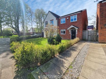 3 bedroom Semi-detached house for sale in Fulwood Drive, Balby, Doncaster, DN4