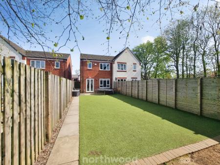 3 bedroom Semi-detached house for sale in Fulwood Drive, Balby, Doncaster, DN4