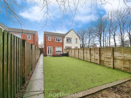 3 bedroom Semi-detached house for sale in Fulwood Drive, Balby, Doncaster, DN4