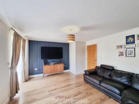 3 bedroom Semi-detached house for sale in Fulwood Drive, Balby, Doncaster, DN4