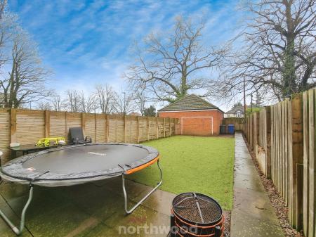 3 bedroom Semi-detached house for sale in Fulwood Drive, Balby, Doncaster, DN4