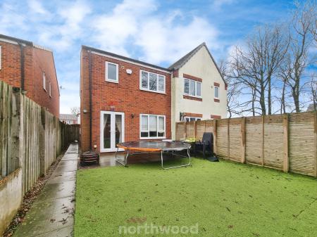 3 bedroom Semi-detached house for sale in Fulwood Drive, Balby, Doncaster, DN4