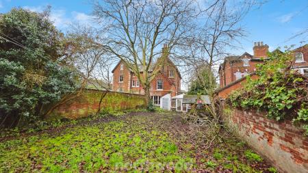 4 bedroom Character Property for sale in Avenue Road, Doncaster, DN2