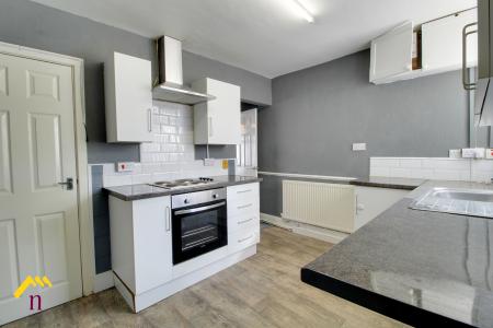 2 bedroom Terraced House for sale in Hunt Lane, Bentley, Doncaster, DN5