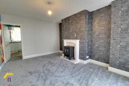 2 bedroom Terraced House for sale in Hunt Lane, Bentley, Doncaster, DN5