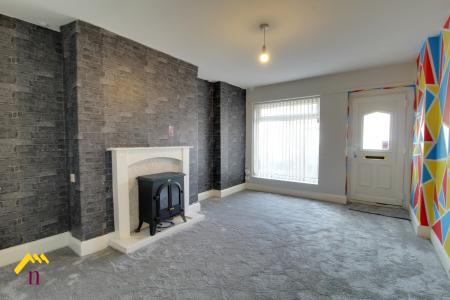 2 bedroom Terraced House for sale in Hunt Lane, Bentley, Doncaster, DN5