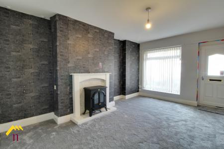 2 bedroom Terraced House for sale in Hunt Lane, Bentley, Doncaster, DN5