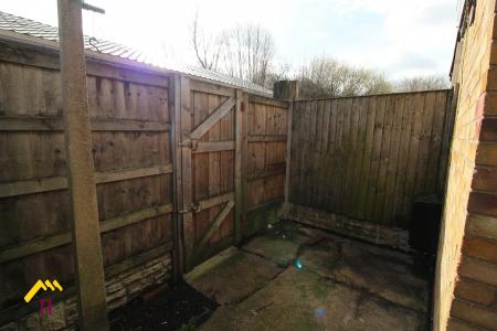 2 bedroom Terraced House for sale in Hunt Lane, Bentley, Doncaster, DN5