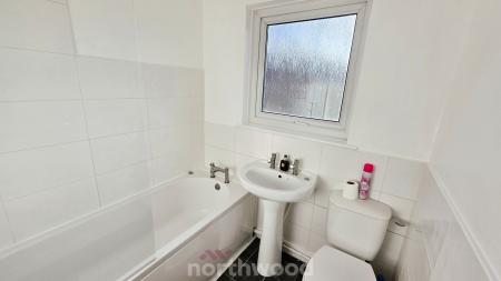 3 bedroom Terraced House to let in Westholme Road, Balby, Doncaster, DN4