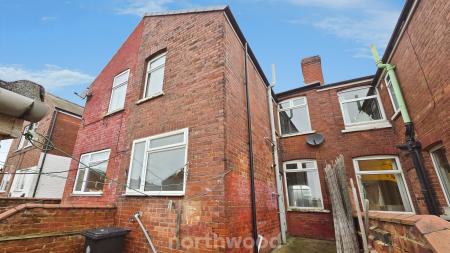 3 bedroom Terraced House for sale in Sheffield Road, Warmsworth, Doncaster, DN4
